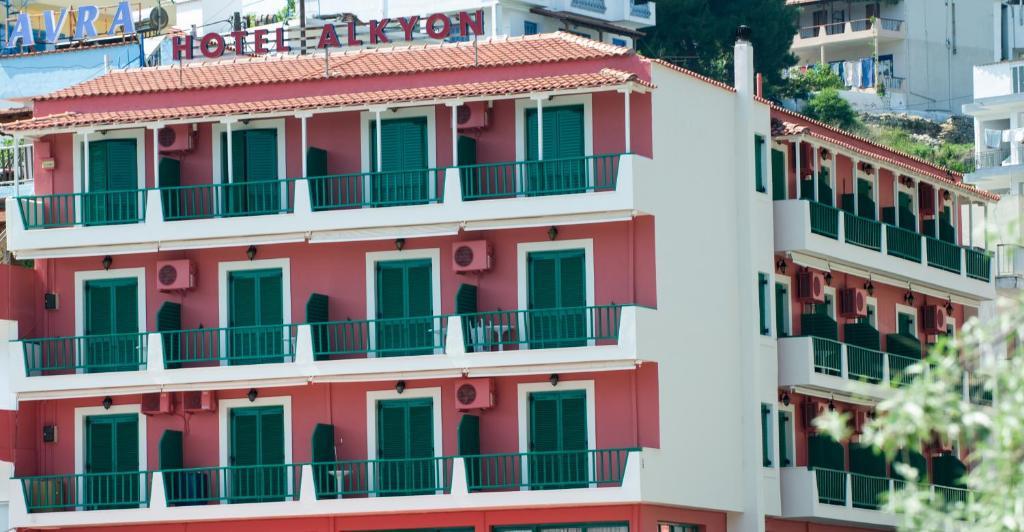 Alkyon Hotel Patitírion Extérieur photo