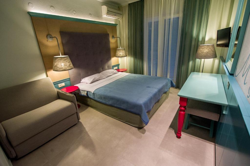 Alkyon Hotel Patitírion Extérieur photo