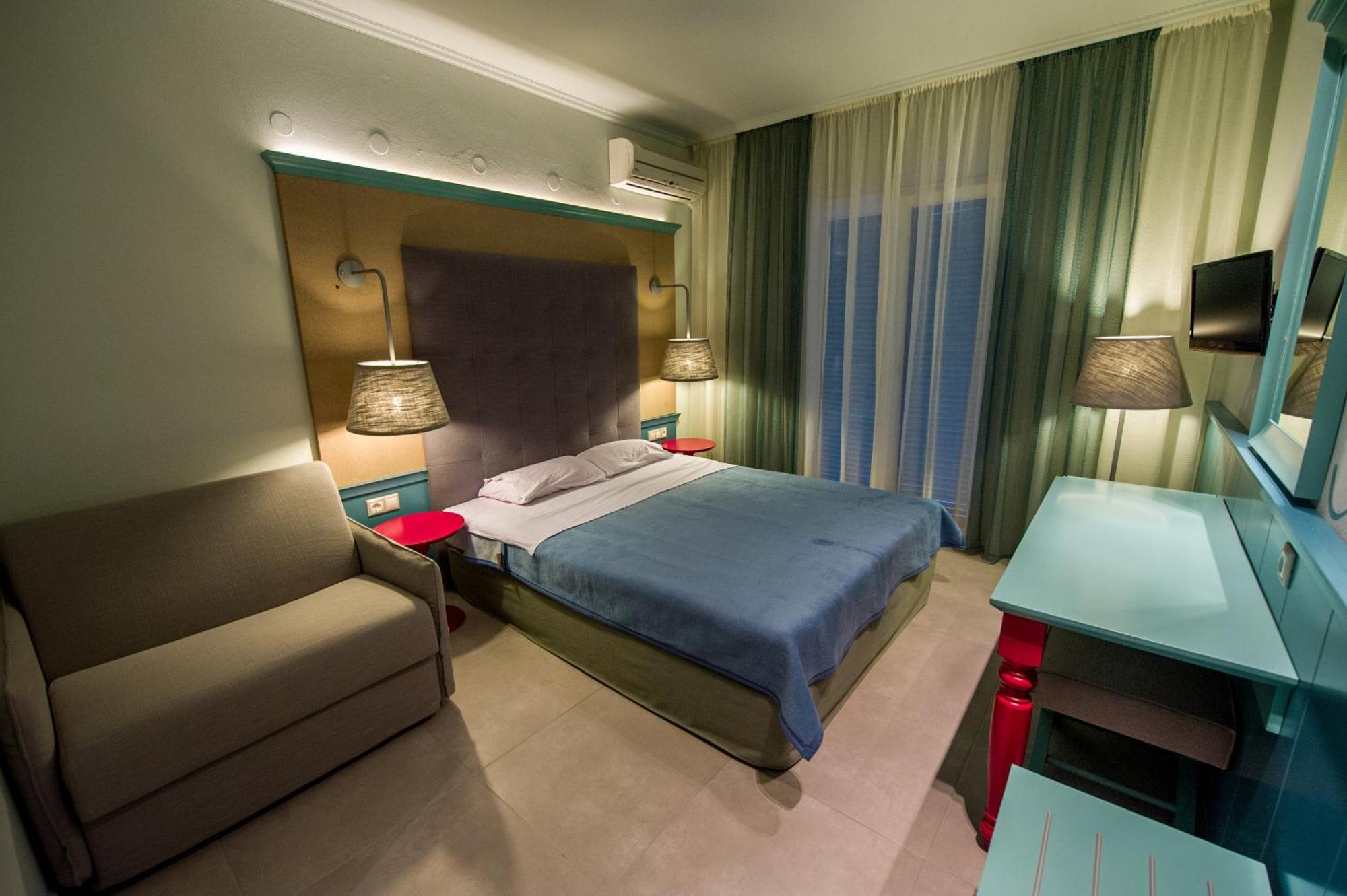 Alkyon Hotel Patitírion Extérieur photo